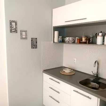 Simple Apartment *